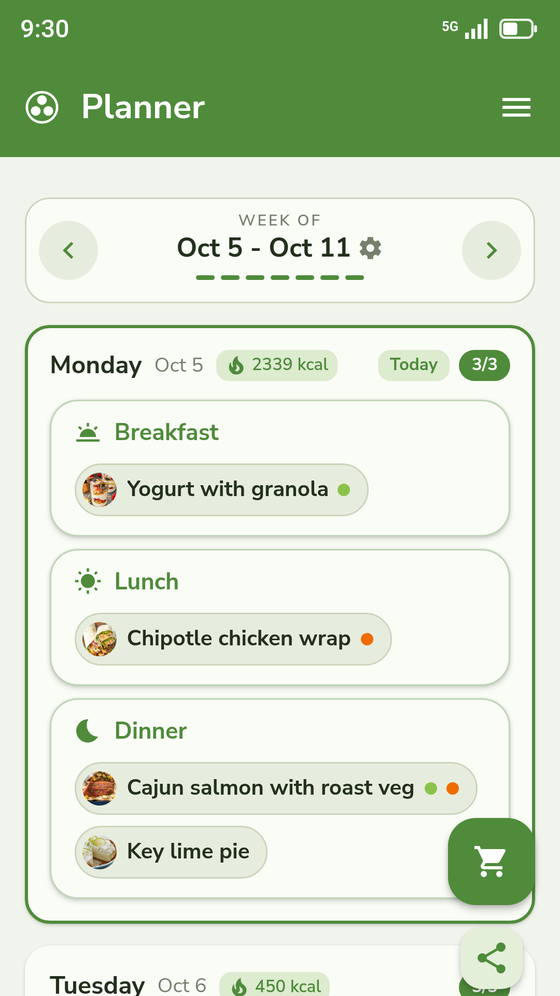 The planner’s Monday card with its day calorie chip, 2339 kcal, beside the date